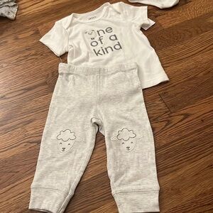 Carter’s 3 piece lamb outfit